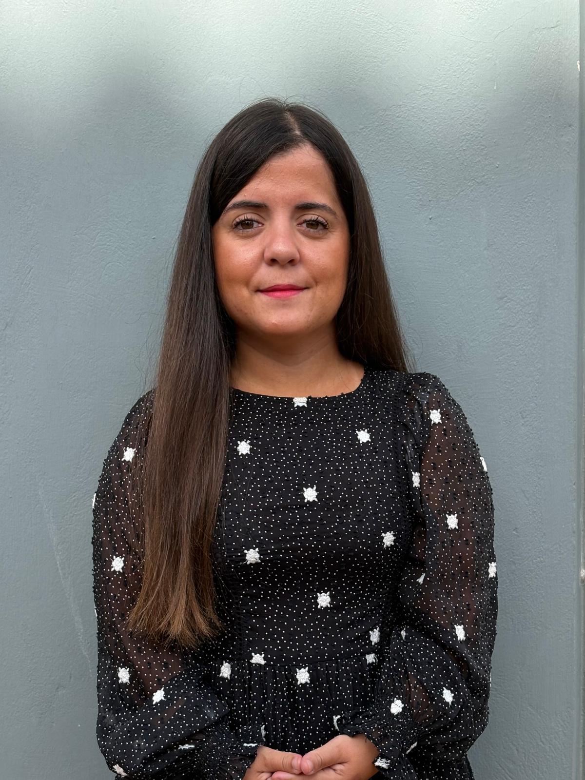 Carolina Puente, presidenta de ADEE y moderadora del webinar